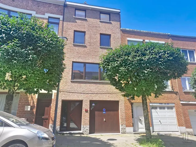 Huis te koop in Anderlecht – 1/10