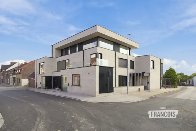 Huis te koop in Poperinge – 1/10