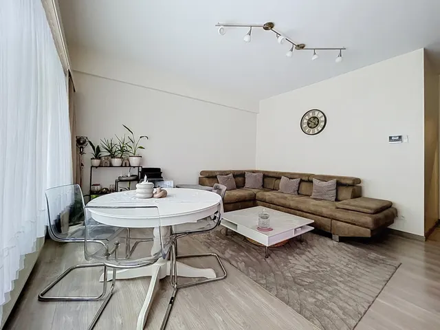 Rez-de-chaussée for sale in Bruxelles – 1/10