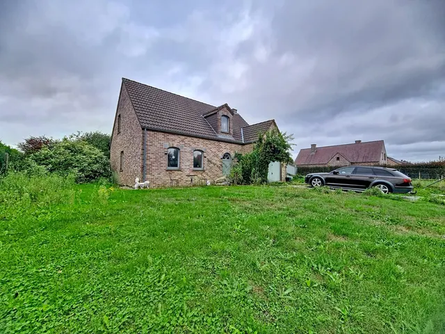 Huis te koop in Jollain-Merlin – 1/10