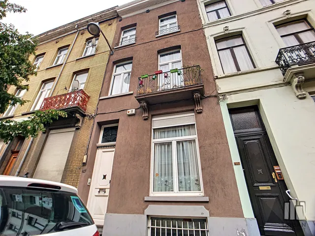 Appartement te huur in Schaerbeek – 1/10