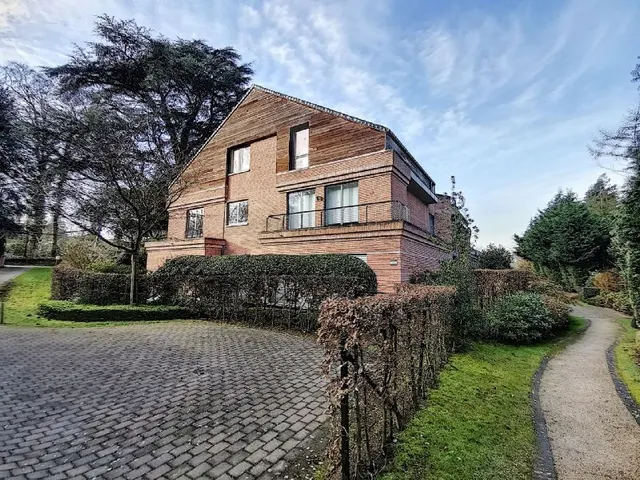 Penthouse te huur in Uccle – 1/10