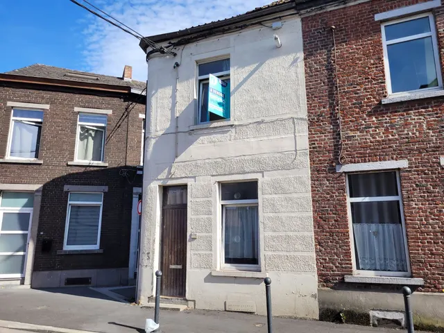 Huis te koop in Dampremy – 1/9