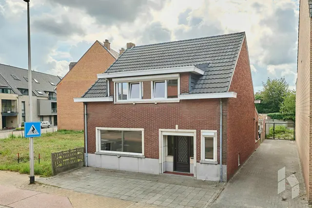 Huis te koop in Lommel – 1/10