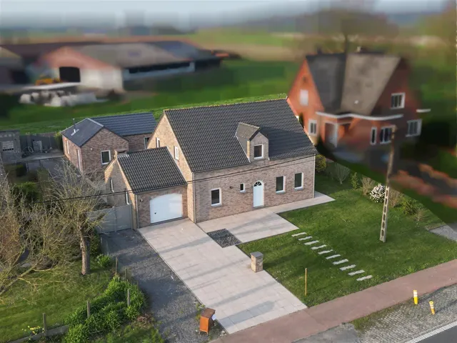 Huis te koop in Leuze-En-Hainaut – 1/10