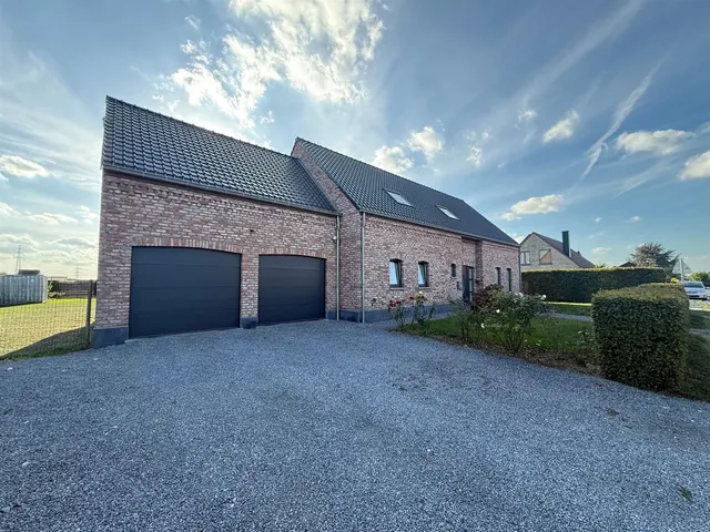 Huis te koop in Tournai – 1/10