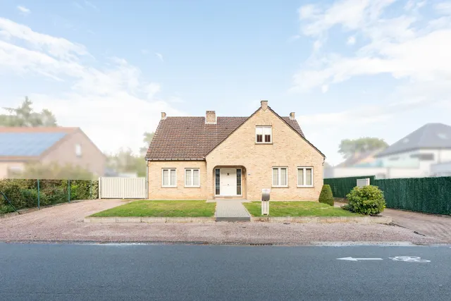 Huis te koop in Maasmechelen – 1/10