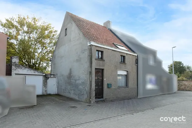 Huis te koop in Eernegem – 1/10