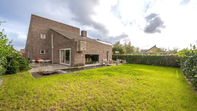 Huis te koop in Sint-Michiels – 1/10