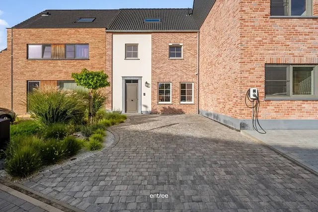 Woning te koop in Gijzenzele – 1/10