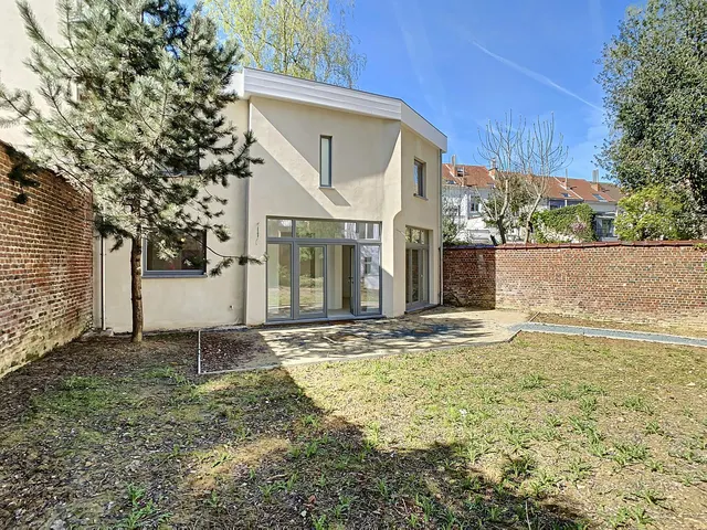 Huis te huur in Etterbeek – 1/10