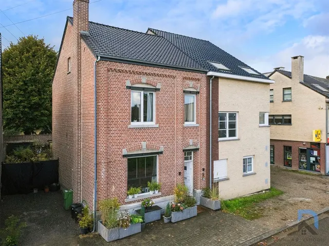 Huis te koop in Genk – 1/10