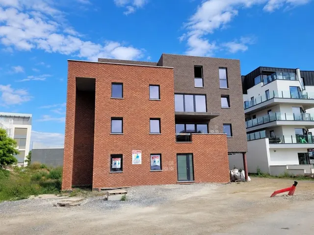Appartement te koop in Jambes – 1/9
