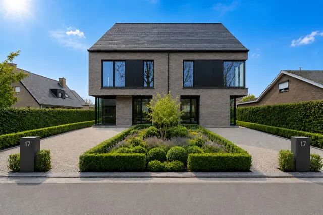 Eengezinswoning te koop in Maldegem – 1/8