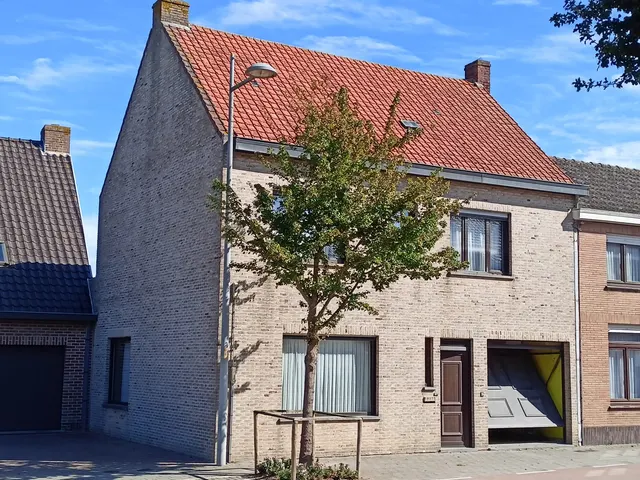 Huis à vendre à Proven – 1/10