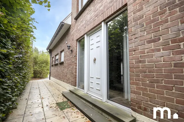 Villa te koop in Harelbeke – 1/10