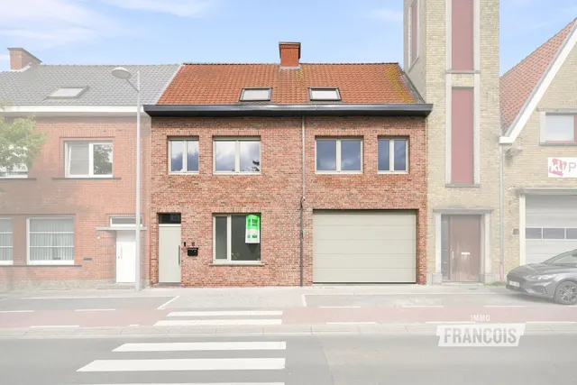Huis te koop in Proven – 1/10
