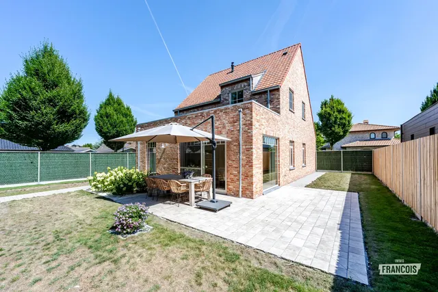 Huis te koop in Ichtegem – 1/10