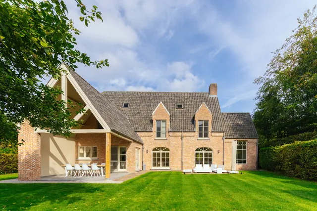 Villa te koop in Schilde – 1/10