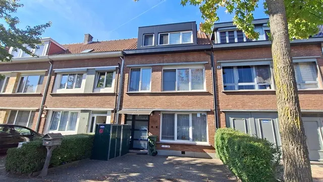 Huis te koop in Merksem – 1/10