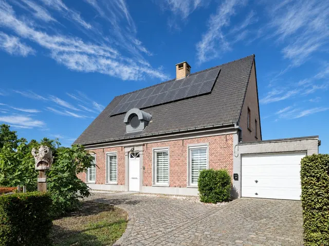 Huis te koop in Beervelde – 1/10