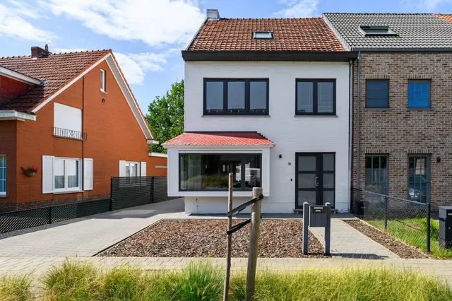Huis à vendre à Brasschaat – 1/10