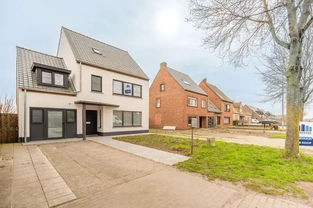 Huis te koop in Jabbeke – 1/10