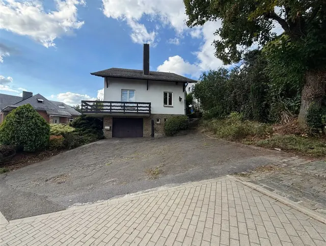 Villa/maison/ferme à vendre à Bouge – 1/10