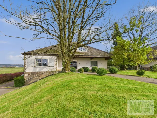 Huis te koop in Libramont-Chevigny – 1/10