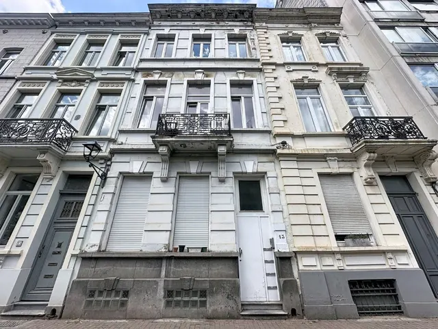 Appartement te koop in Saint-Gilles – 1/9