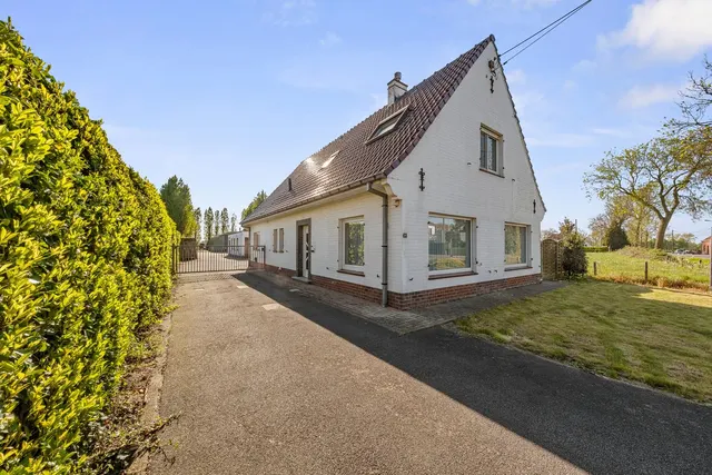 Huis te koop in Ichtegem – 1/10