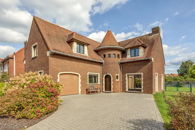 Huis te koop in Ekeren – 1/10