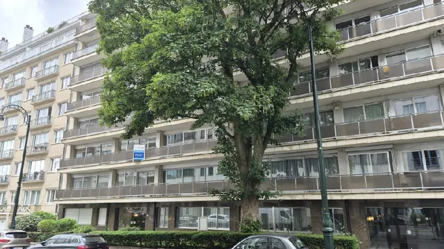 Appartement te koop in Ixelles – 1/2