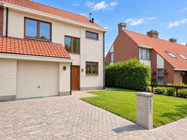 Huis te koop in Stabroek – 1/10