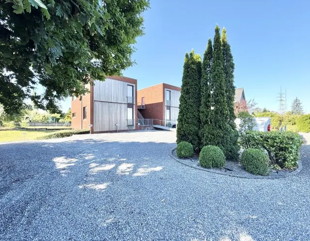 Appartement te koop in Neuville-En-Condroz – 1/10