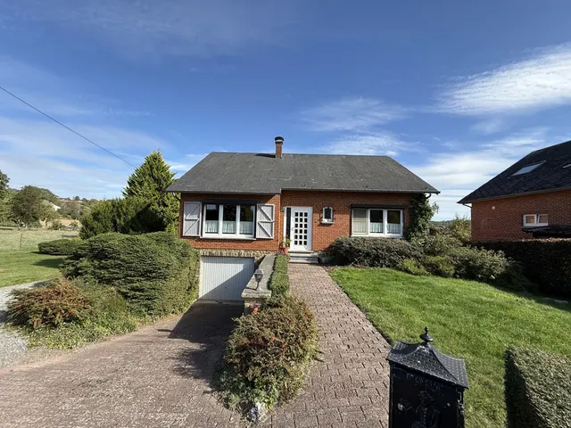 Huis te koop in Lustin – 1/10