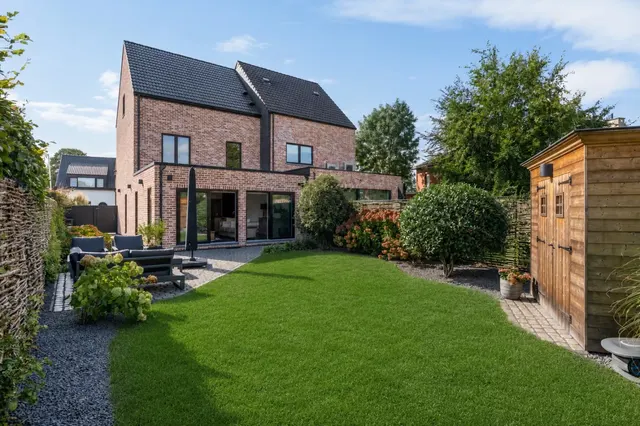 Huis for sale in Wommelgem – 1/10