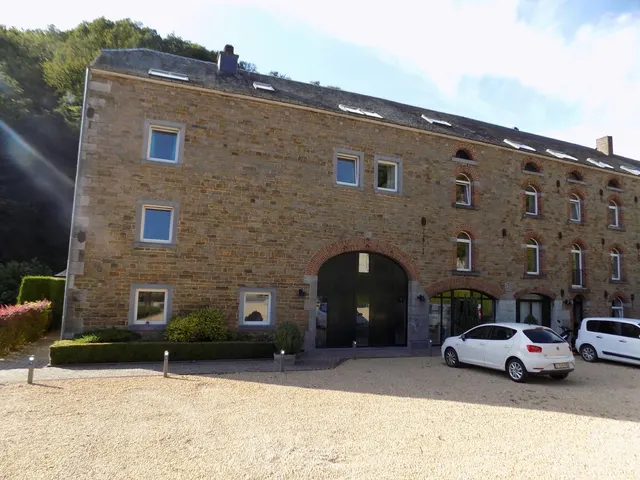 Appartement te huur in Crupet – 1/10