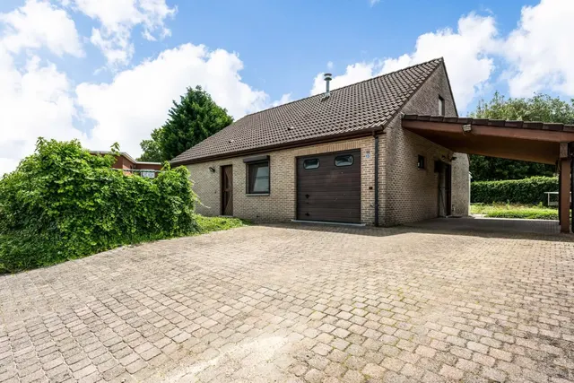 Huis te koop in Oelegem – 1/10