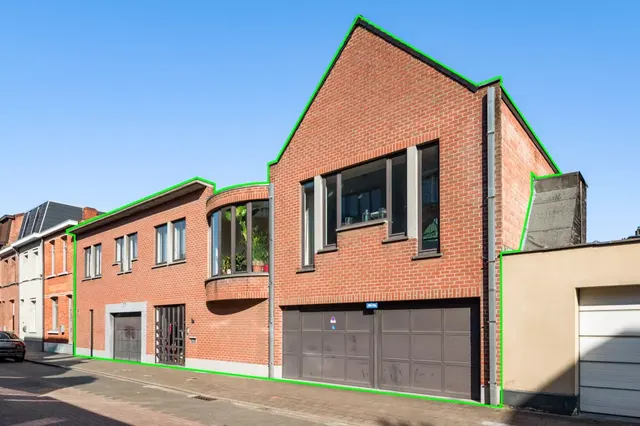 Huis te koop in Merksem – 1/10