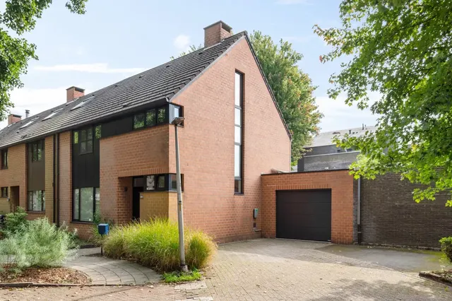 Huis à vendre à Brasschaat – 1/10
