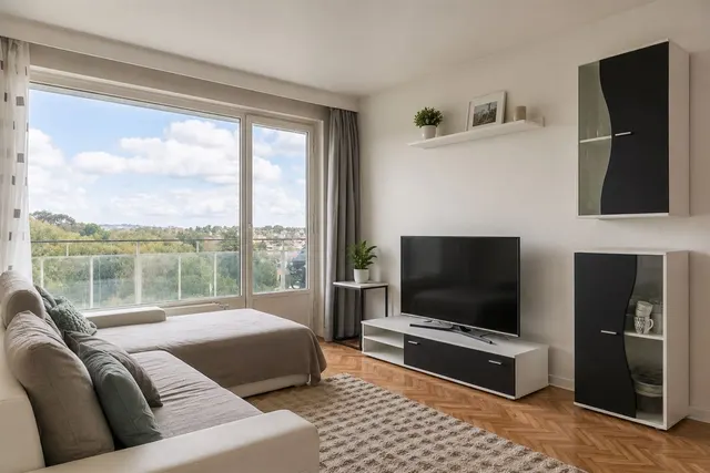 Appartement te koop in Uccle – 1/9