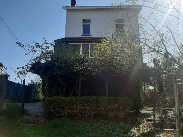Maison à louer à Loverval – 1/10