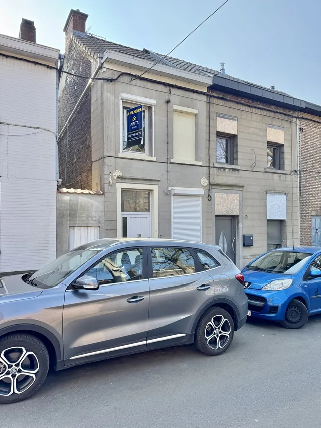 Maison à vendre à Haine-Saint-Pierre – 1/10