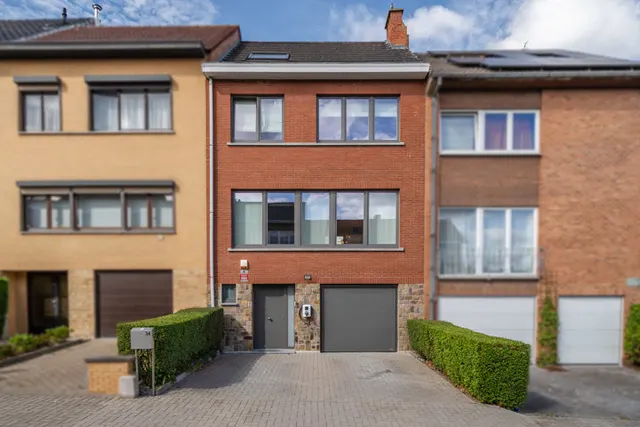 Maison à vendre à Braine-l'Alleud – 1/10