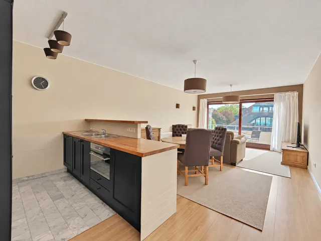 Appartement te huur in Woluwe-Saint-Pierre – 1/10
