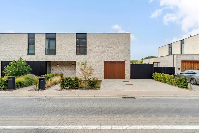 Huis te koop in Meerbeek – 1/10