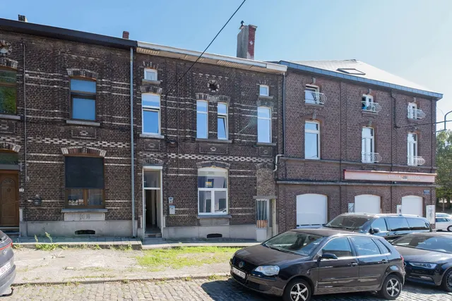 Huis te koop in Lodelinsart – 1/10