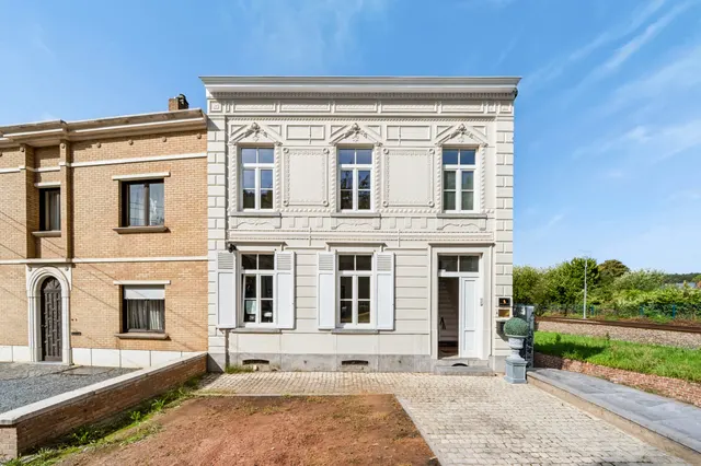 Appartement te koop in Court-saint-Étienne – 1/10
