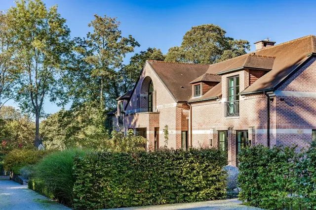 Villa te koop in Uccle – 1/10